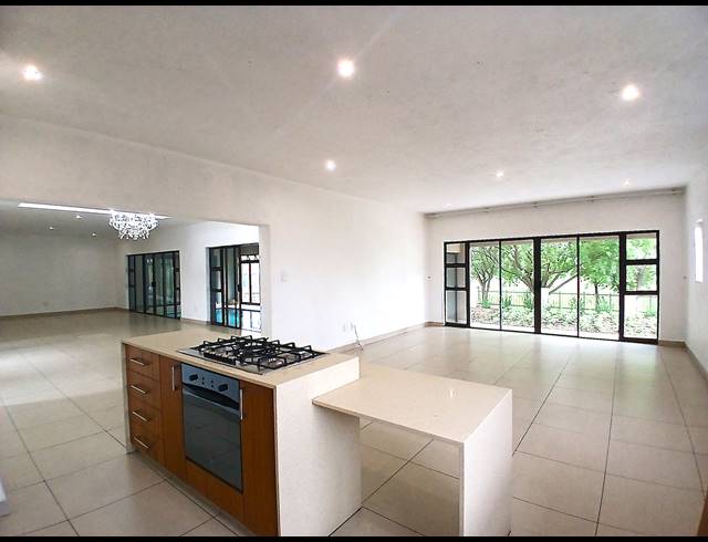 4 BEDROOM GOLF ESTATE FOR SALE IN BLUE VALLEY GOLF ESTATE